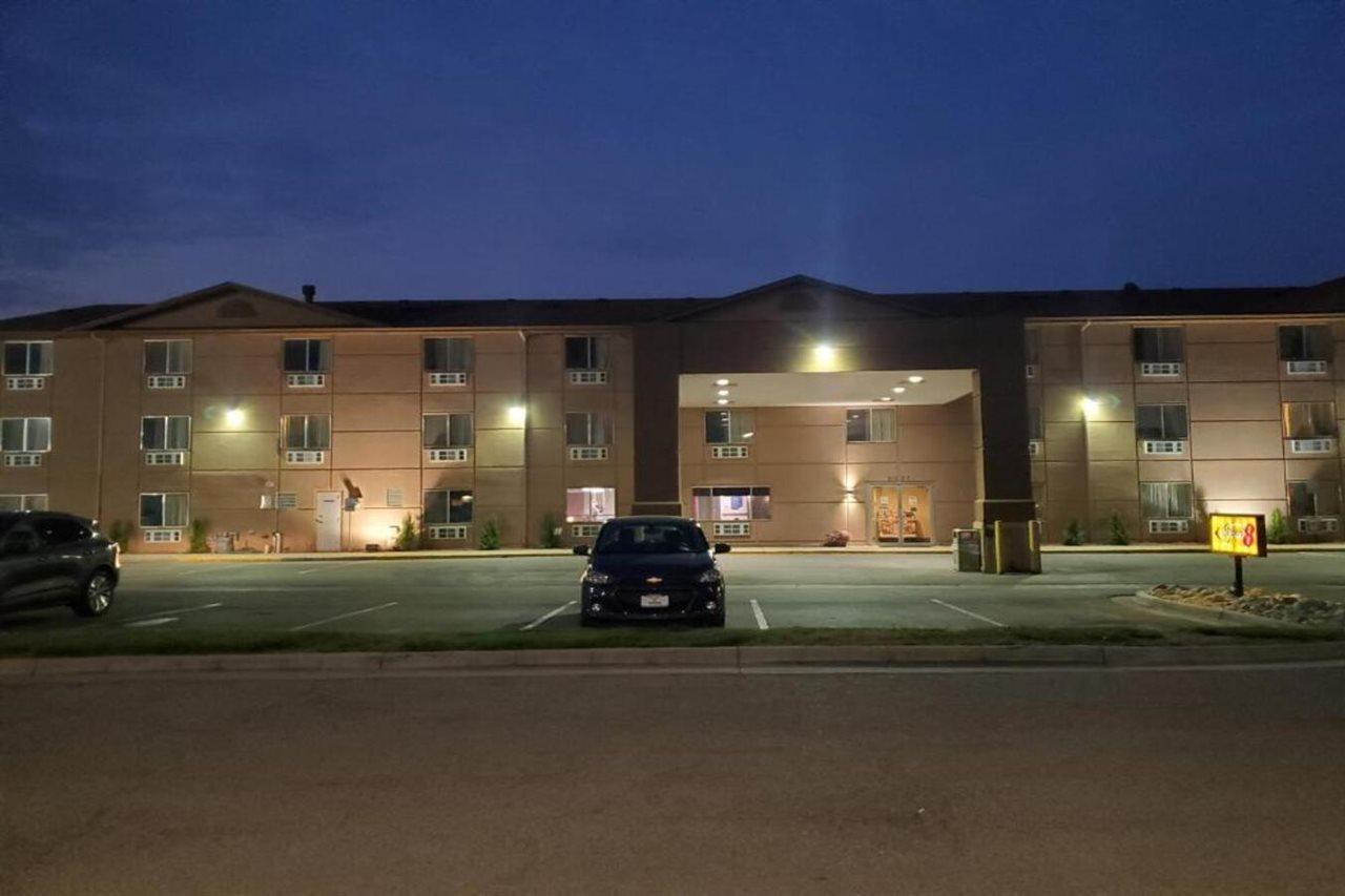 Super 8 By Wyndham Henderson North East Denver Exterior photo